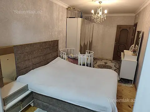 Satılır 4 otaqlı köhnə tikili 90 m²