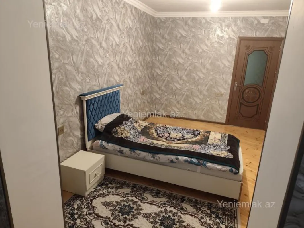 Satılır 4 otaqlı köhnə tikili 90 m²