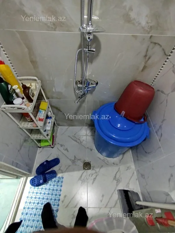 Satılır 1 otaqlı köhnə tikili 20 m²