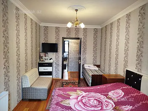 Satılır 3 otaqlı köhnə tikili 72 m²