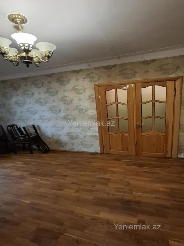 Satılır 2 otaqlı köhnə tikili 60 m²