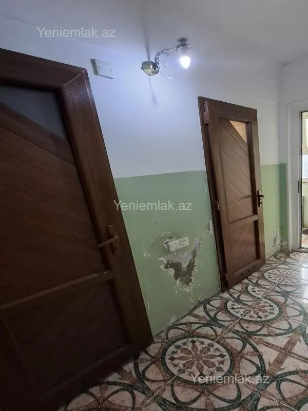 Satılır 2 otaqlı köhnə tikili 60 m²