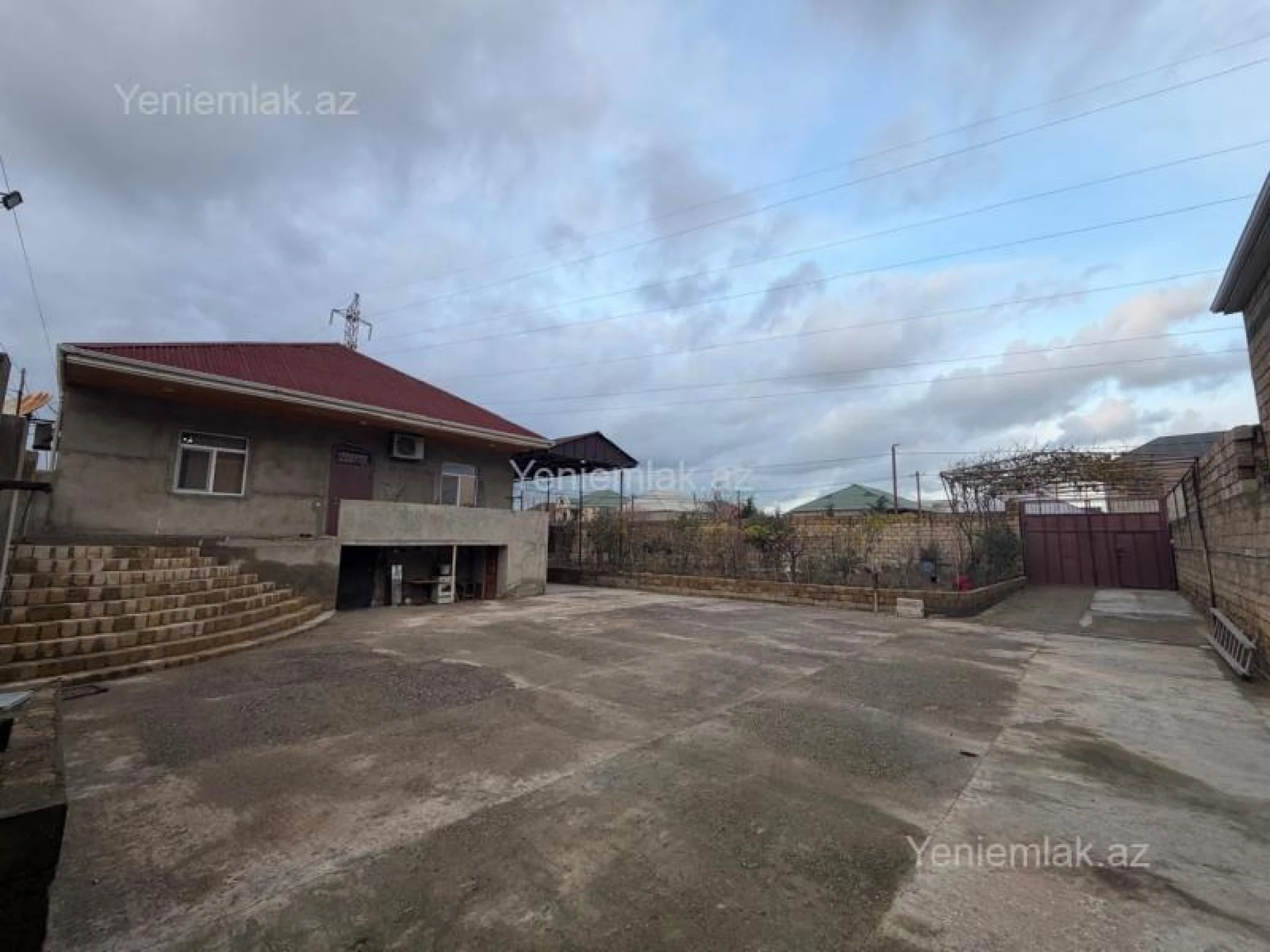 Satılır 4 otaqlı həyət evi 130 m²