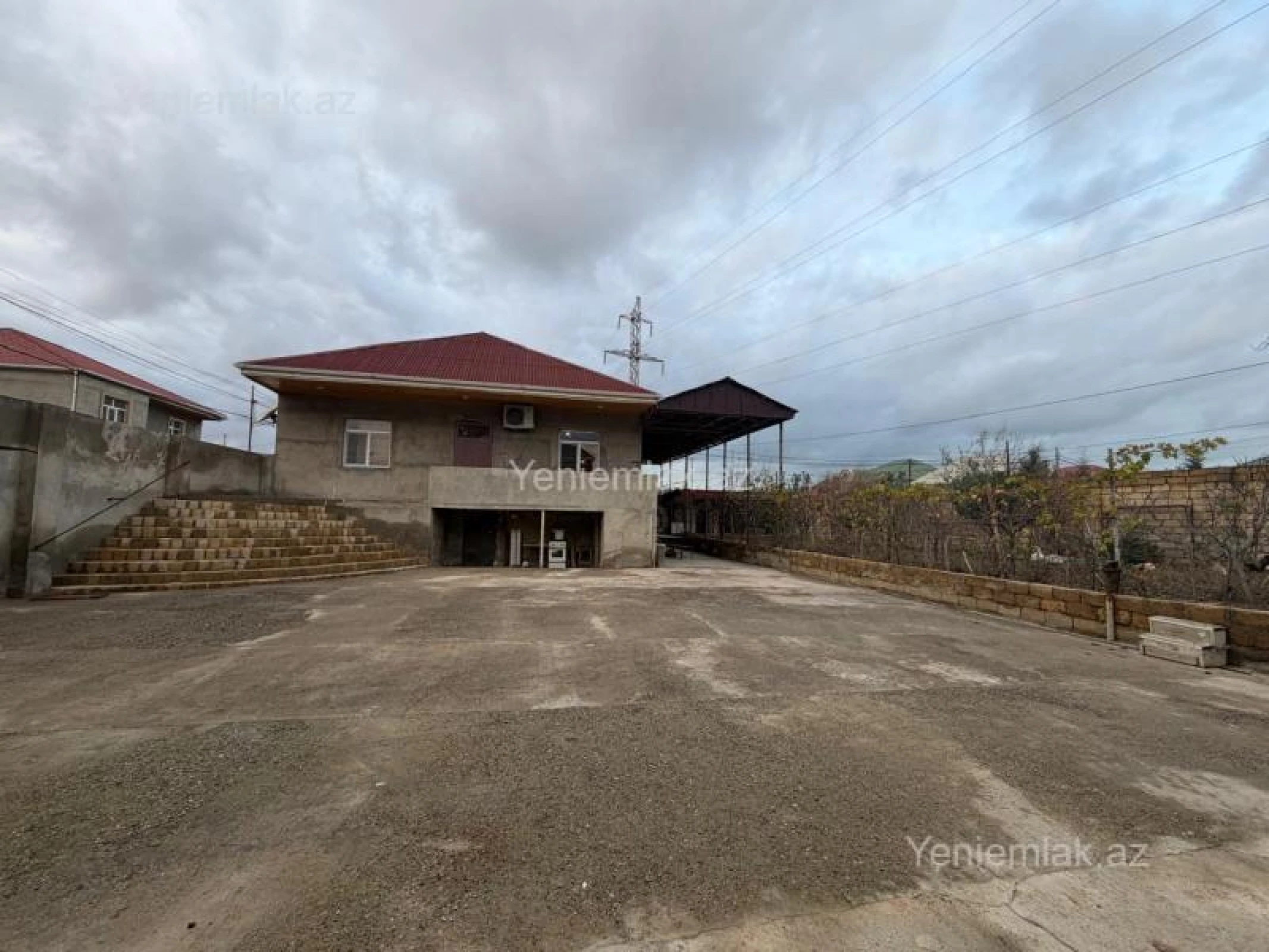Satılır 4 otaqlı həyət evi 130 m²