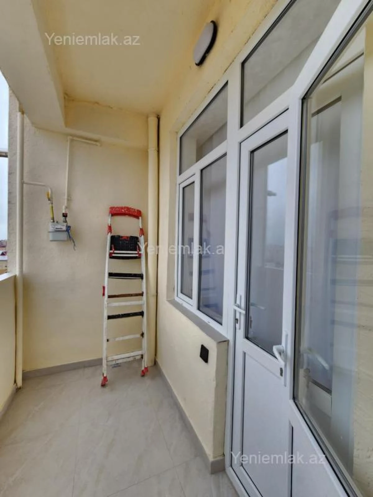 Satılır 3 otaqlı yeni tikili 112 m²