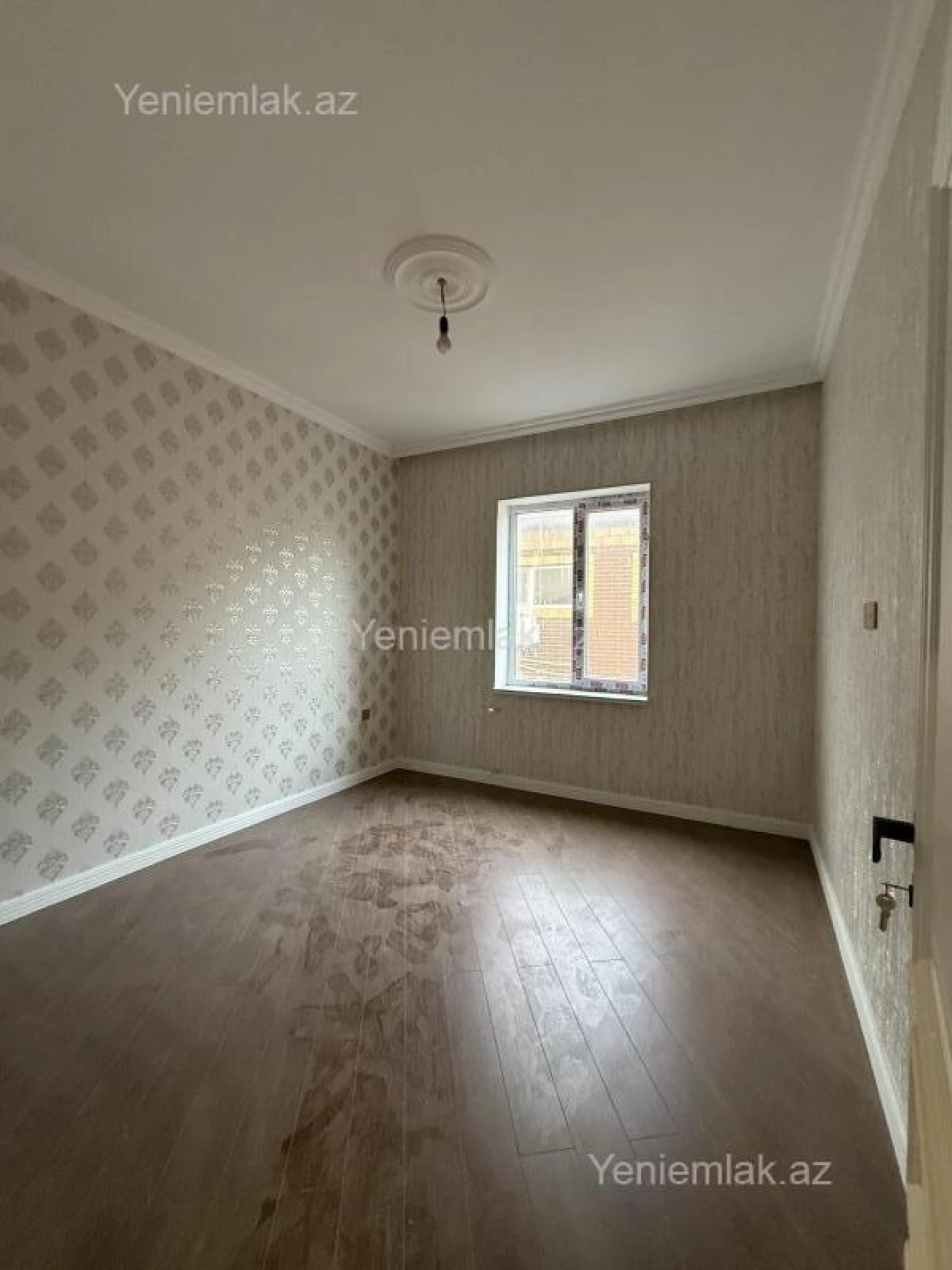 Satılır 6 otaqlı həyət evi 250 m²