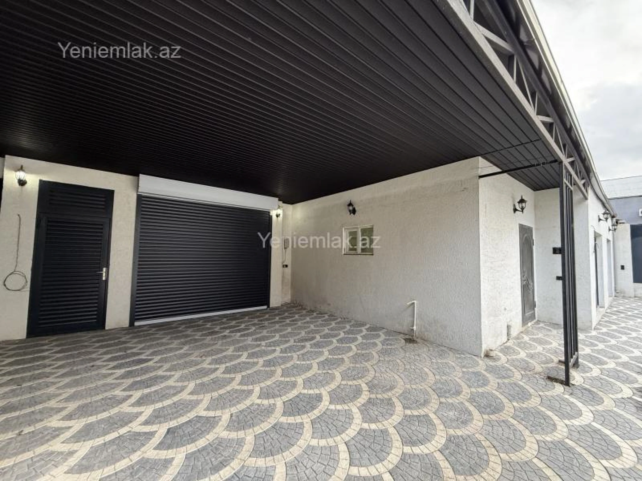 Satılır 6 otaqlı həyət evi 250 m²