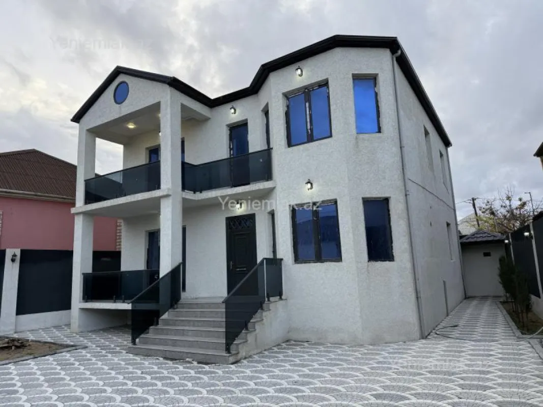 Satılır 6 otaqlı həyət evi 250 m²