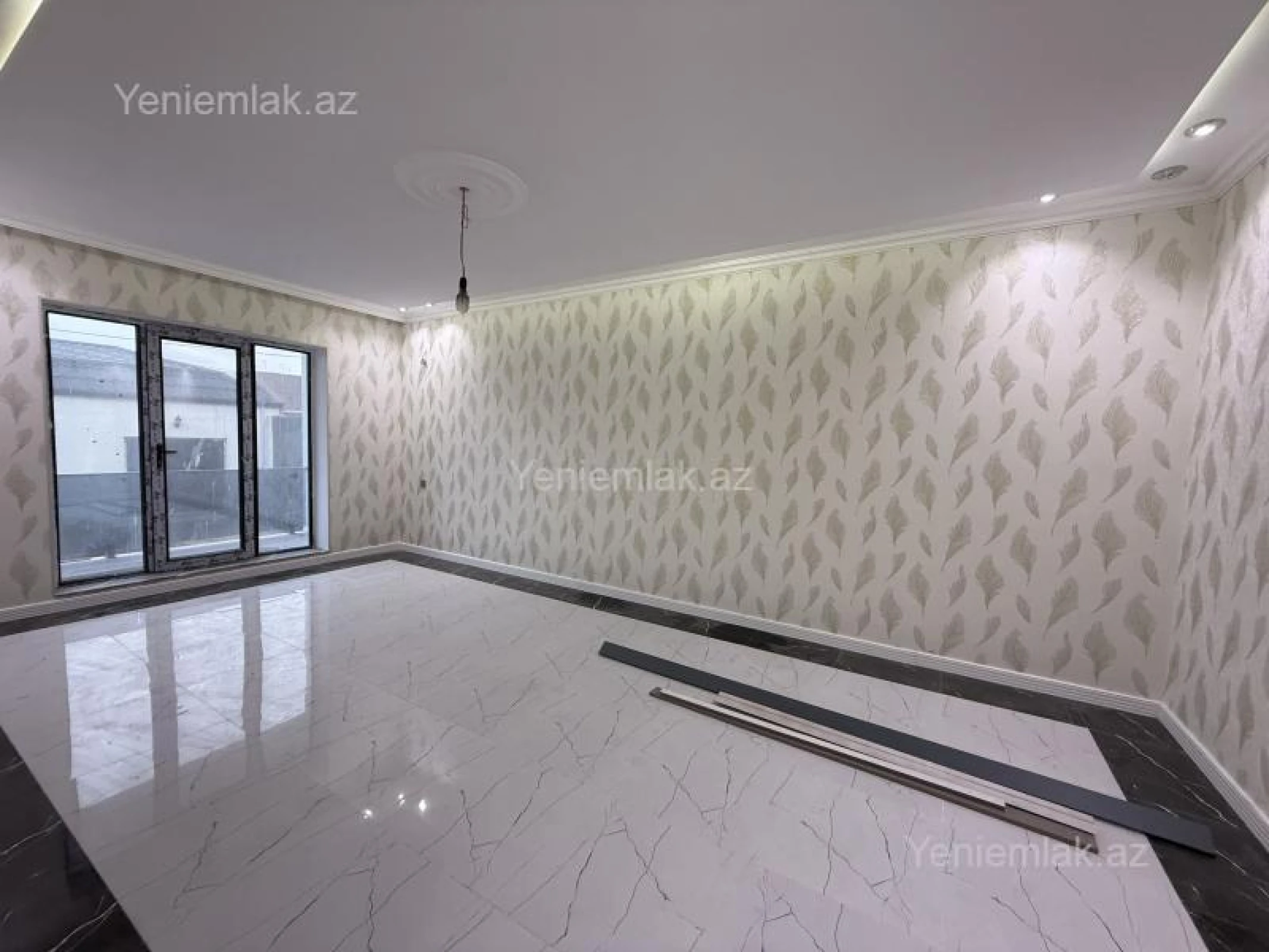 Satılır 6 otaqlı həyət evi 250 m²