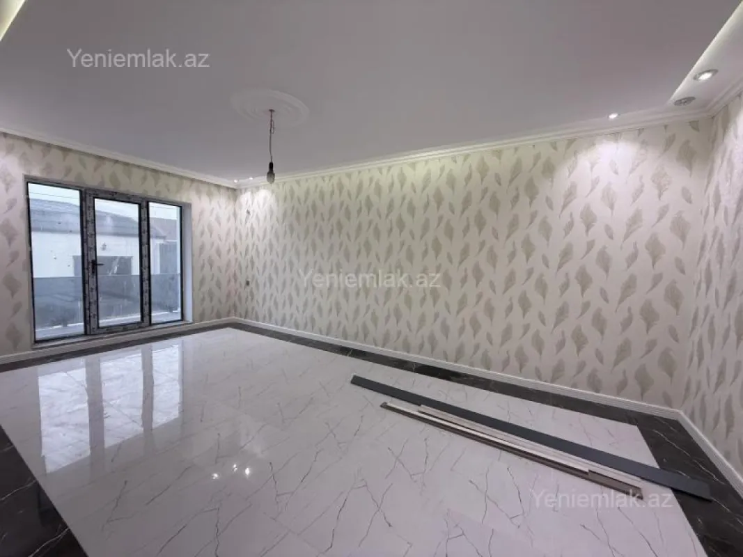 Satılır 6 otaqlı həyət evi 250 m²