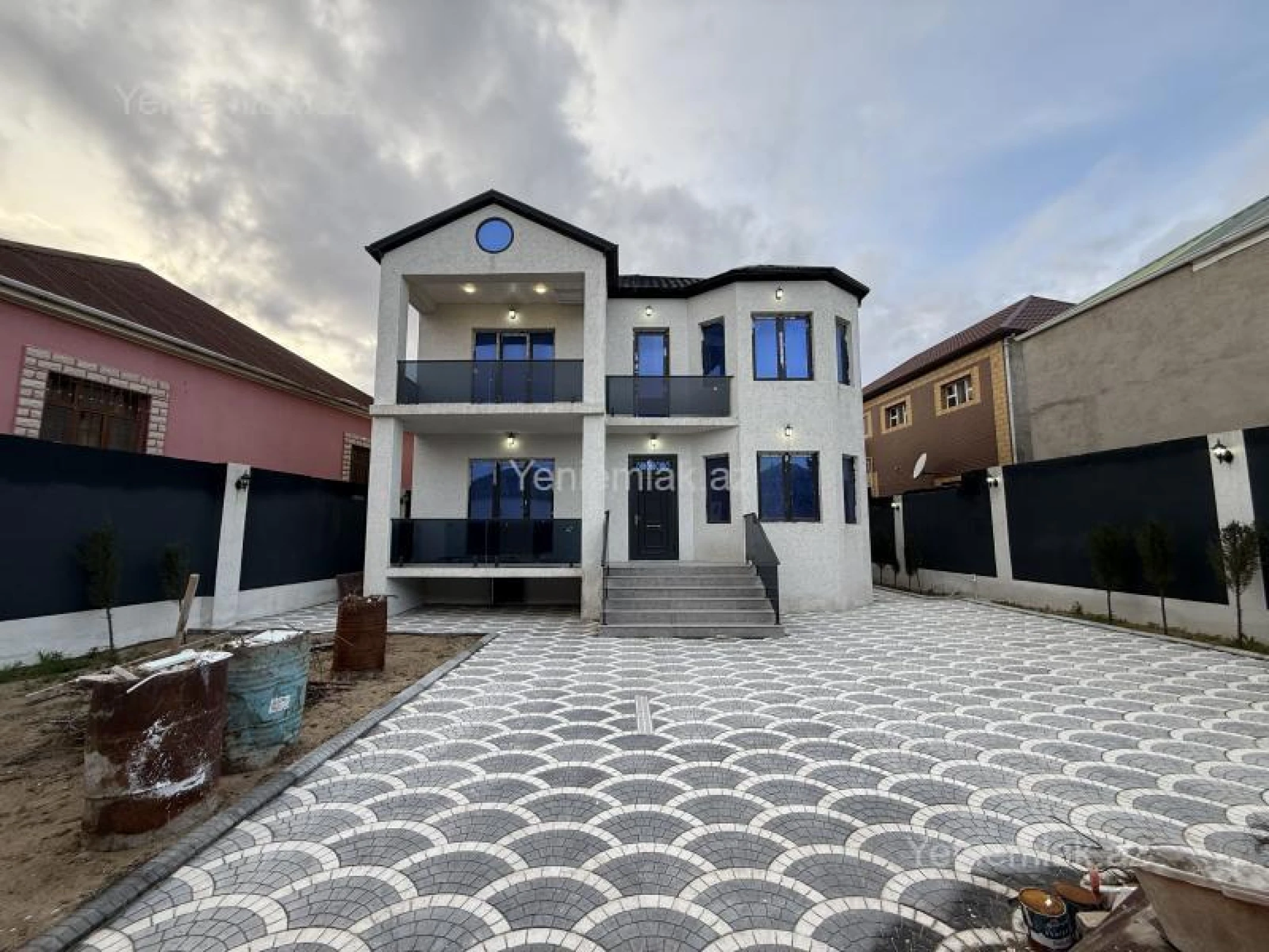 Satılır 6 otaqlı həyət evi 250 m²