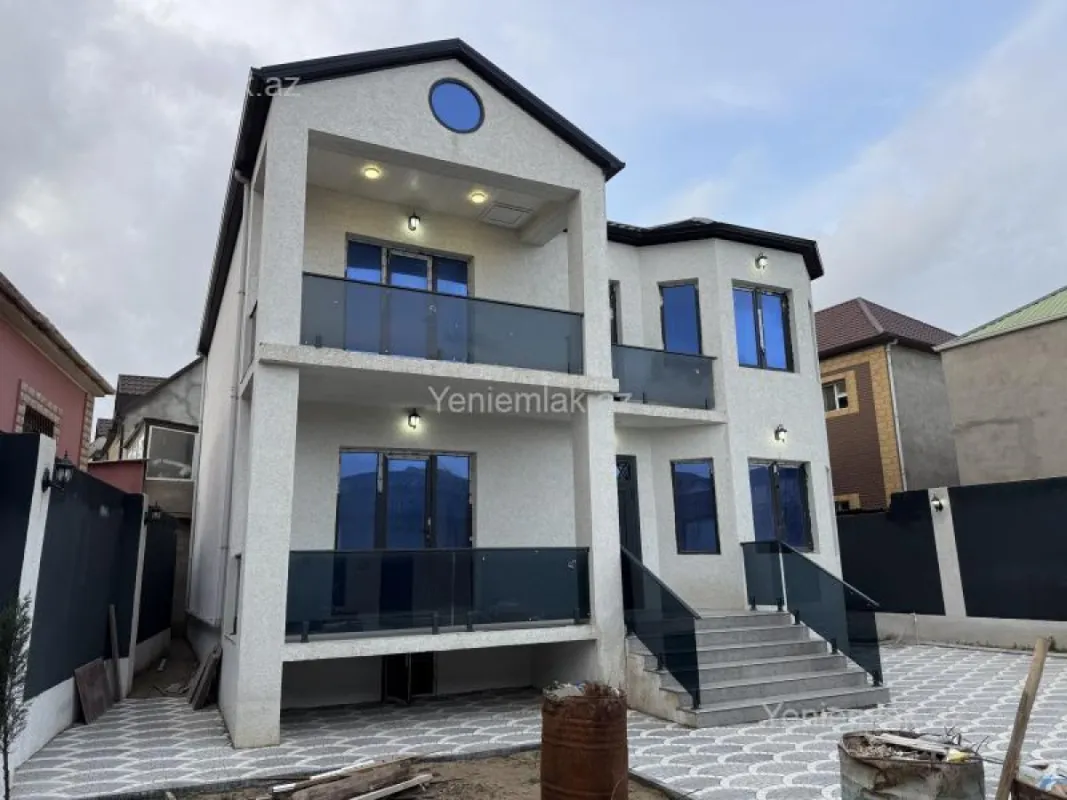 Satılır 6 otaqlı həyət evi 250 m²