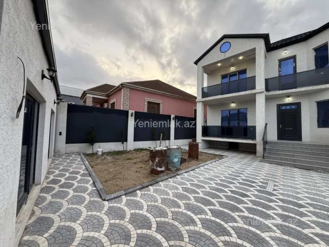 Satılır 6 otaqlı həyət evi 250 m²