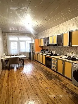 Satılır 3 otaqlı yeni tikili 120 m²