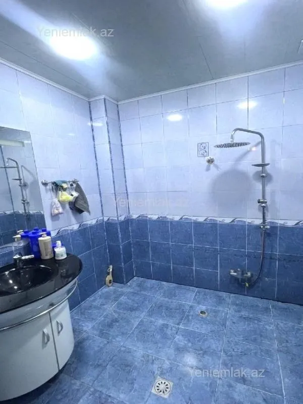 Satılır 3 otaqlı yeni tikili 120 m²