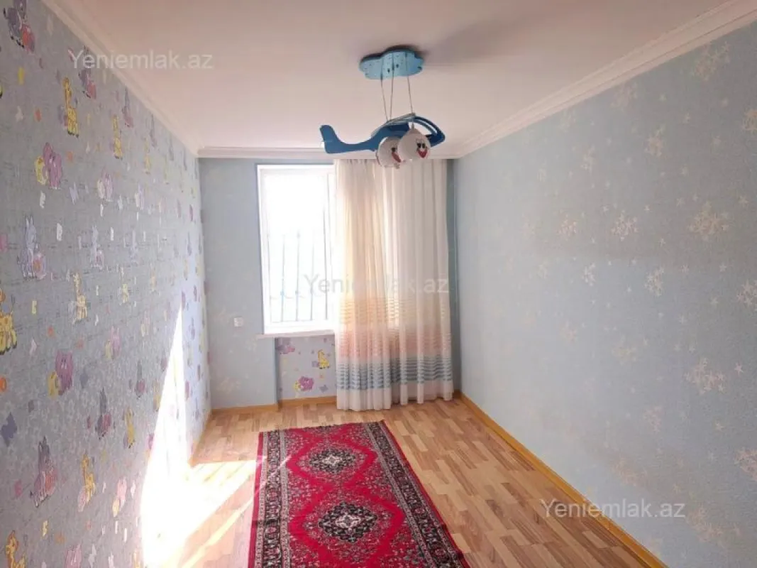 Satılır 3 otaqlı köhnə tikili 80 m²
