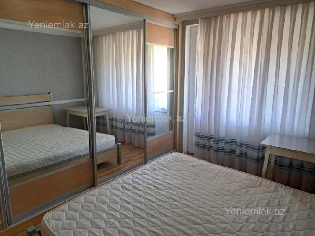 Satılır 3 otaqlı köhnə tikili 80 m²