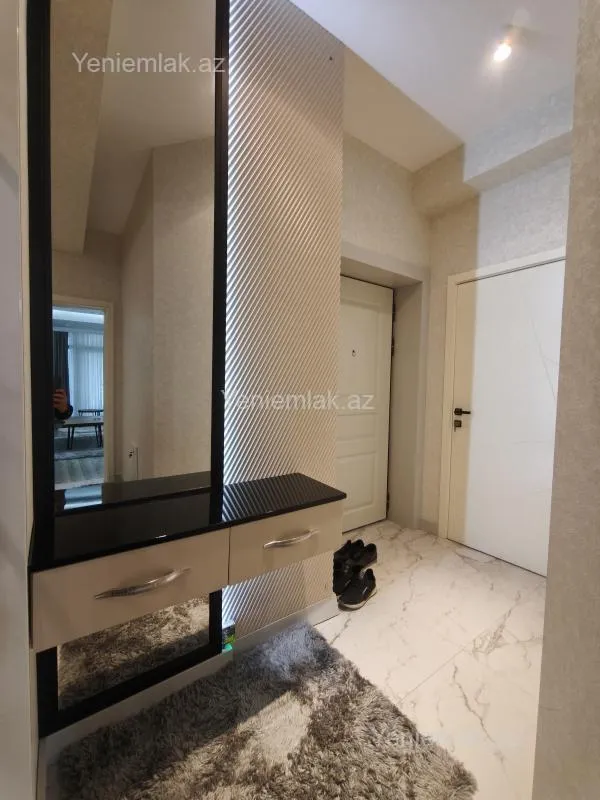 Satılır 2 otaqlı yeni tikili 70 m²