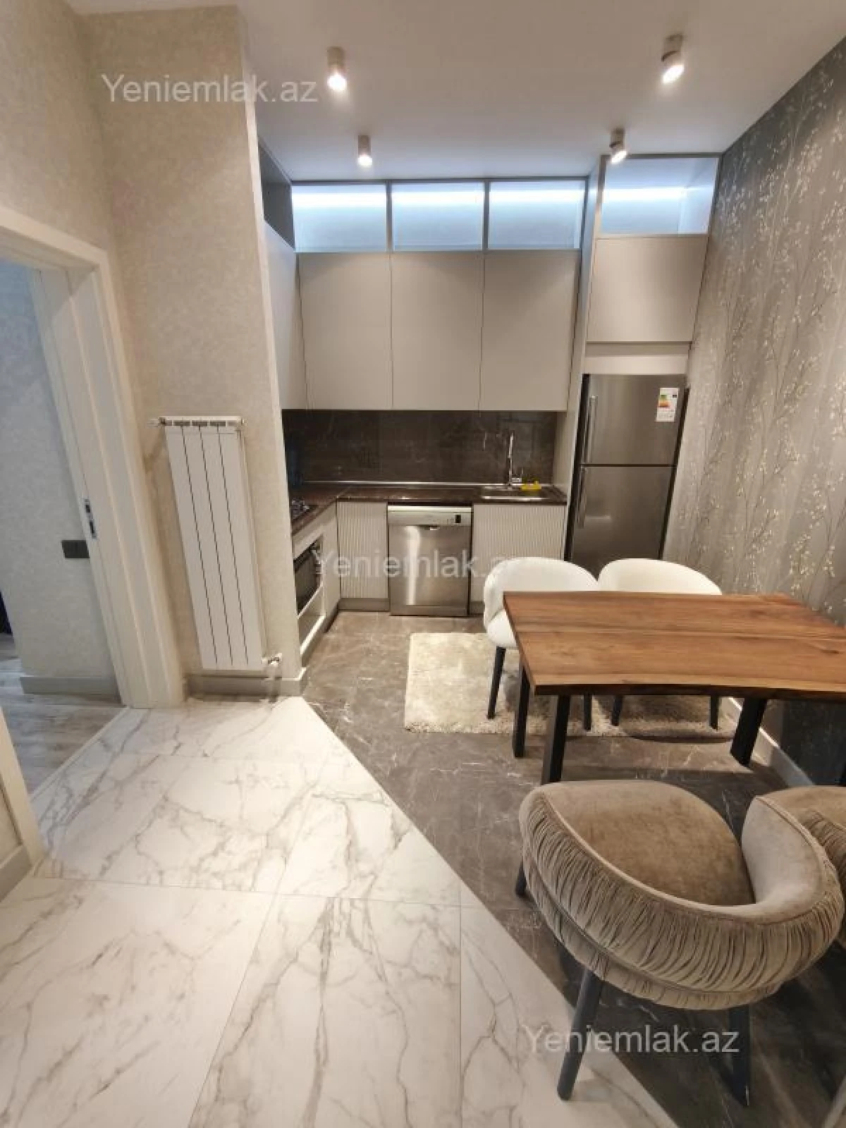Satılır 2 otaqlı yeni tikili 70 m²