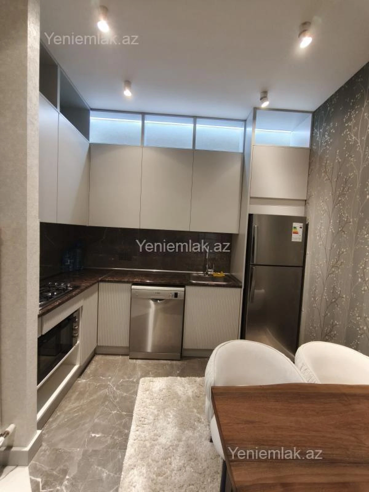 Satılır 2 otaqlı yeni tikili 70 m²