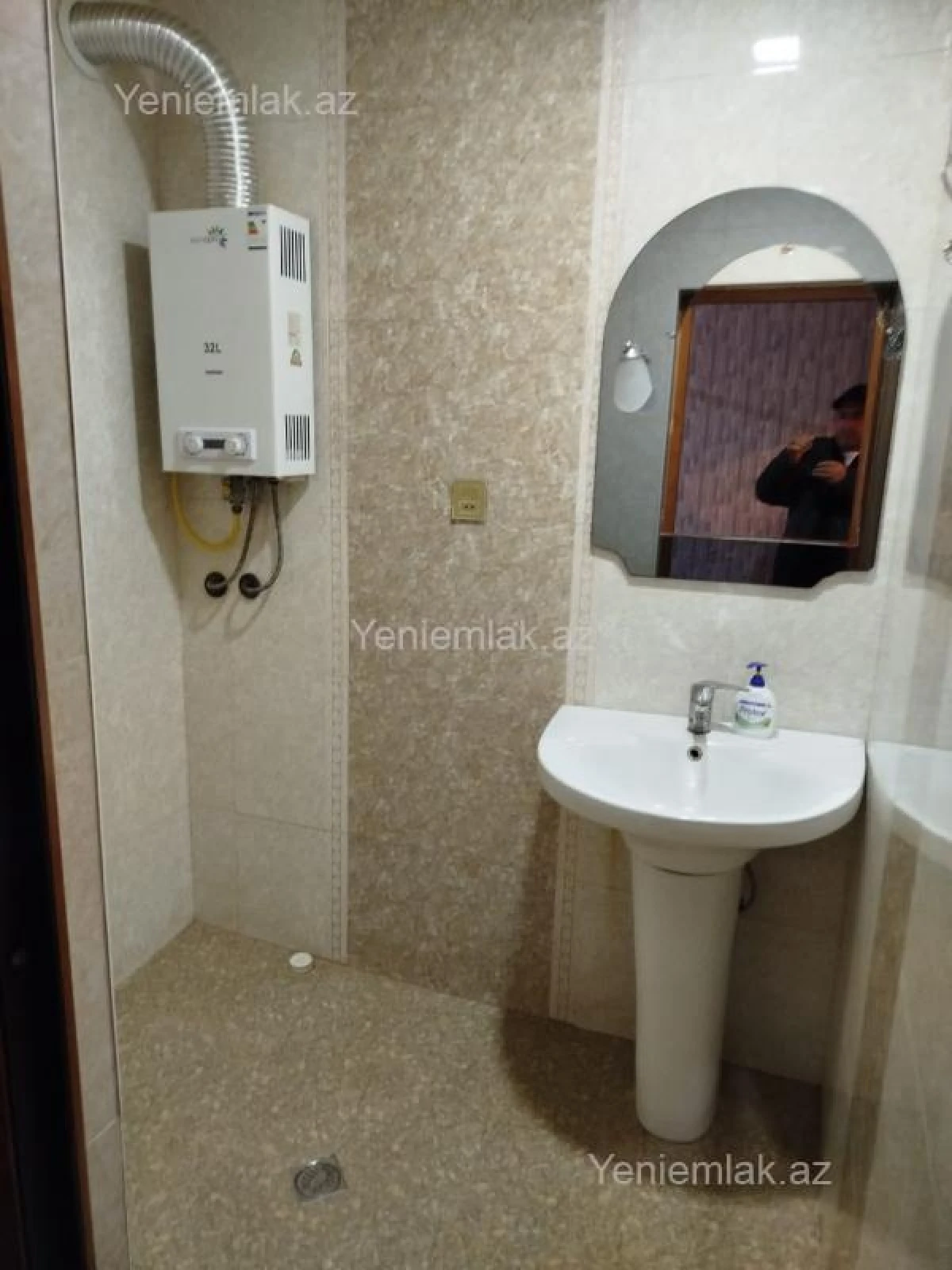 Satılır 3 otaqlı köhnə tikili 80 m²