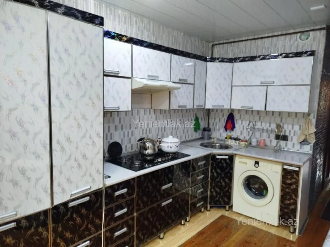 Satılır 3 otaqlı köhnə tikili 80 m²