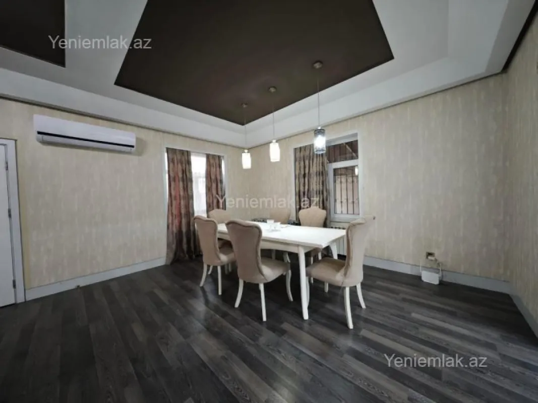 Satılır 5 otaqlı həyət evi 220 m²