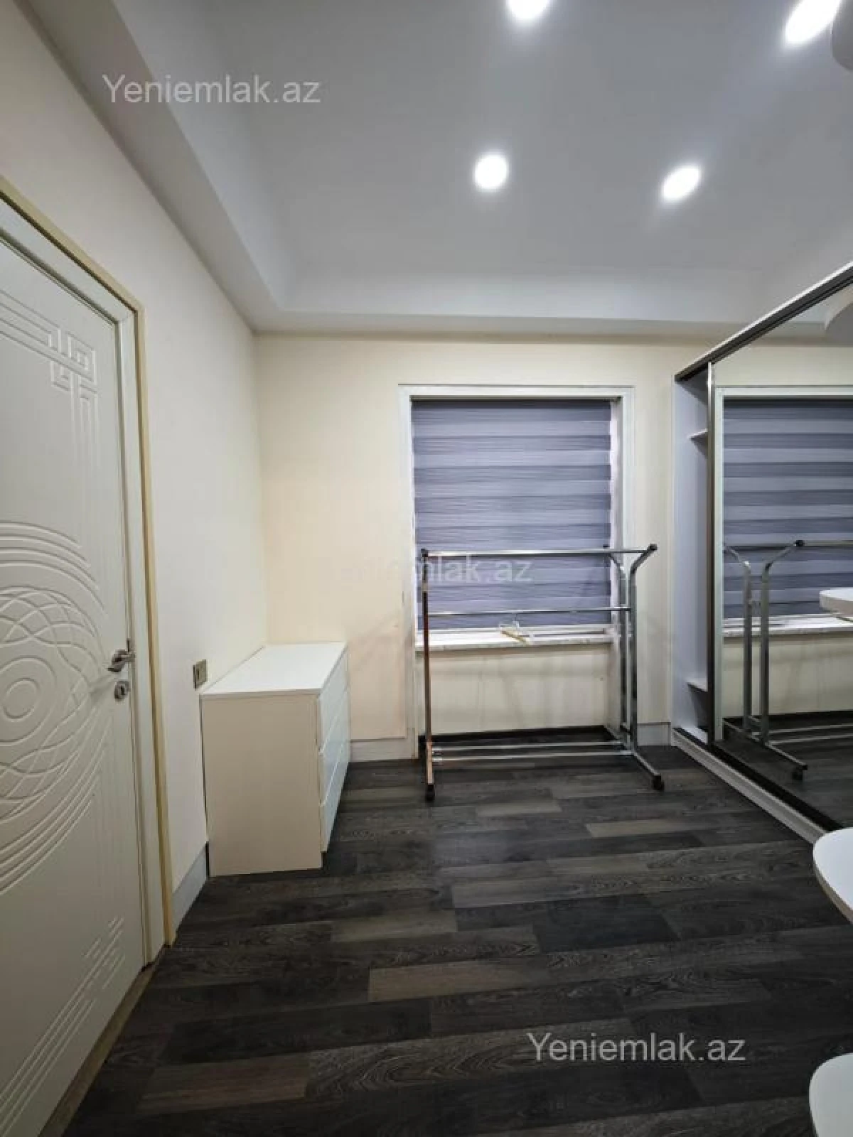 Satılır 5 otaqlı həyət evi 220 m²