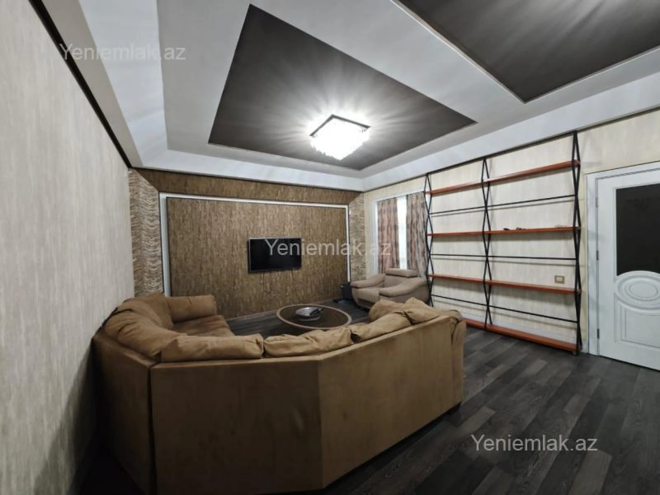 Satılır 5 otaqlı həyət evi 220 m²
