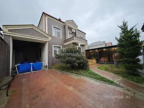 Satılır 5 otaqlı həyət evi 220 m²
