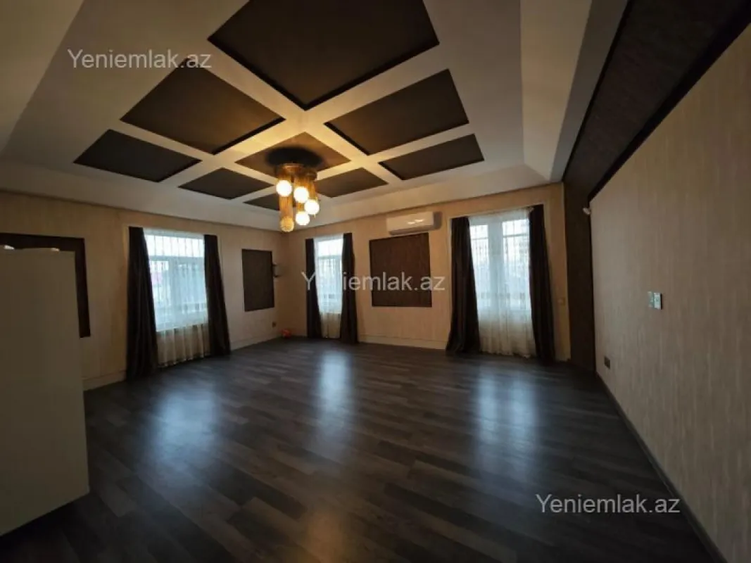 Satılır 5 otaqlı həyət evi 220 m²