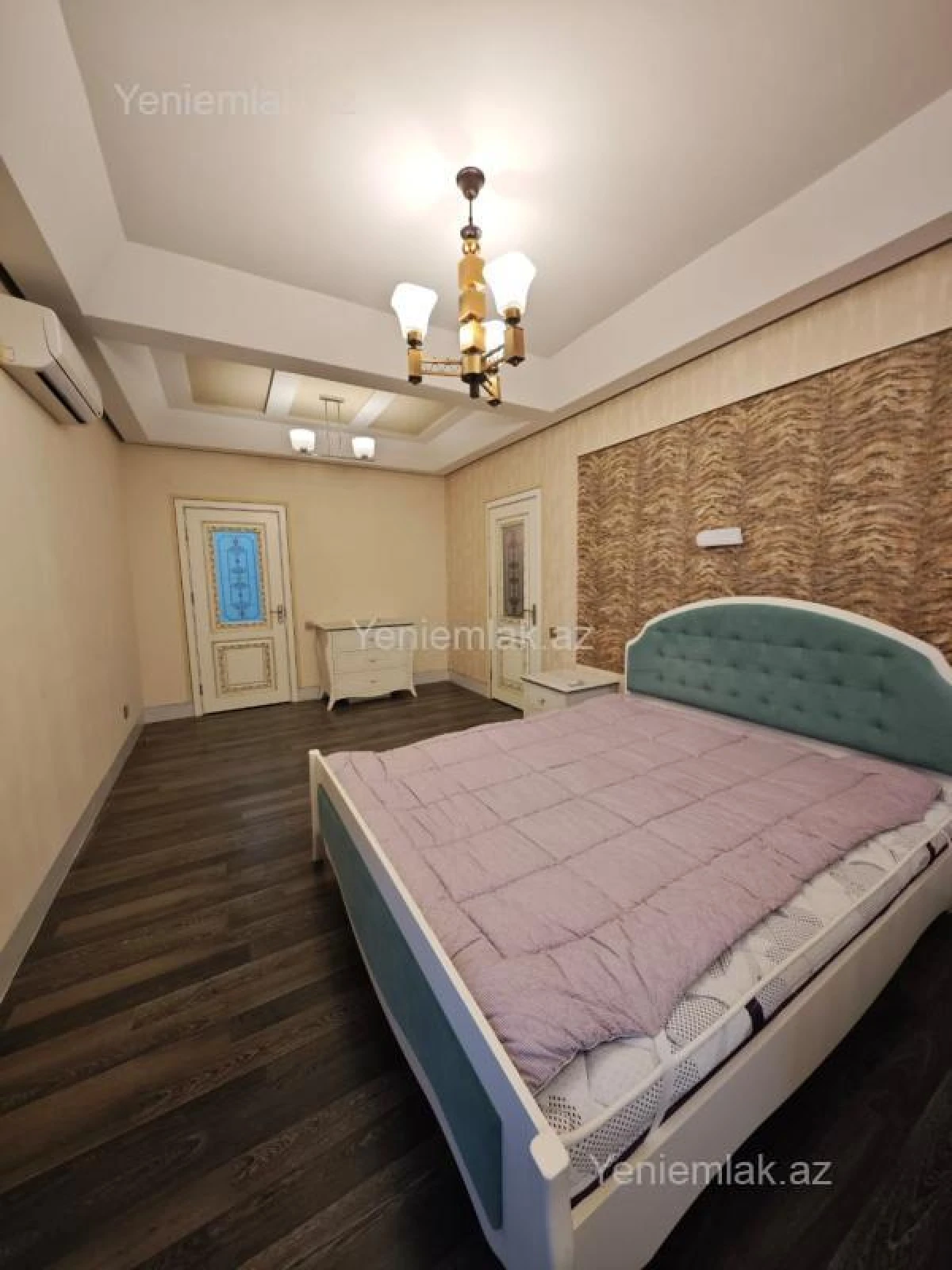 Satılır 5 otaqlı həyət evi 220 m²