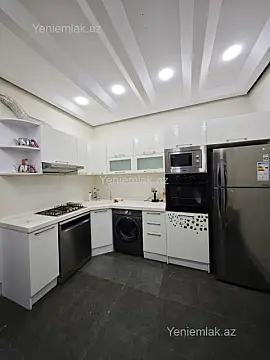Satılır 5 otaqlı həyət evi 220 m²