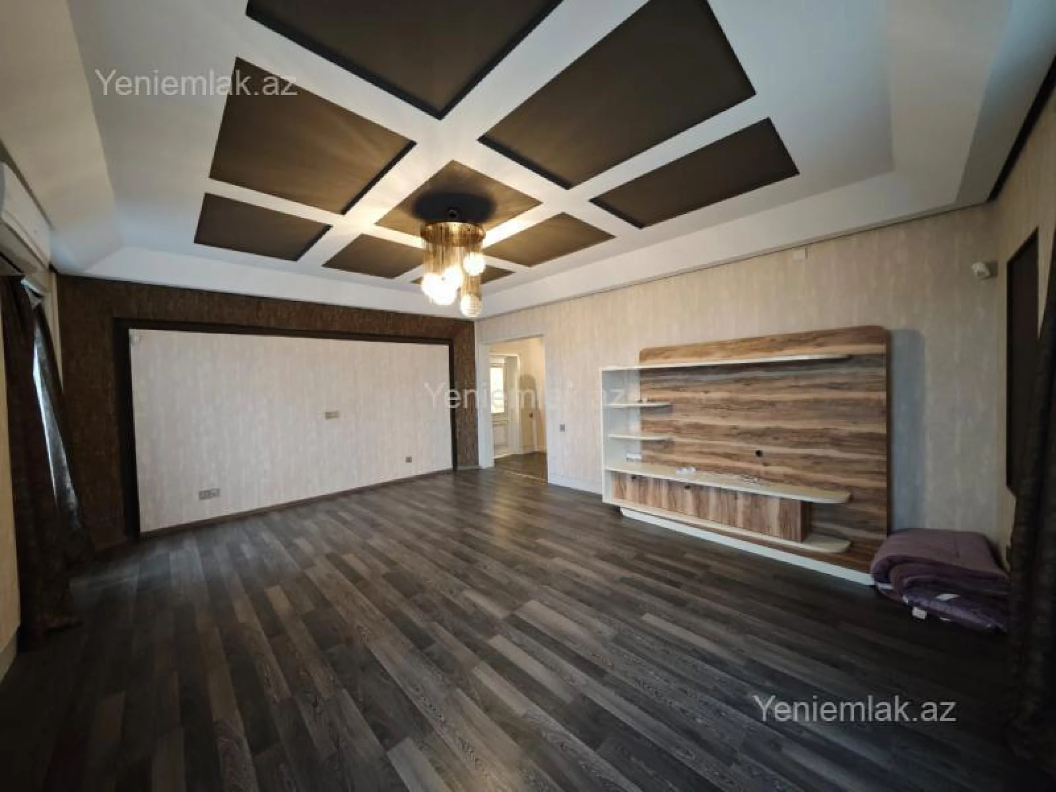 Satılır 5 otaqlı həyət evi 220 m²