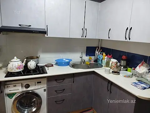 Satılır 3 otaqlı köhnə tikili 80 m²