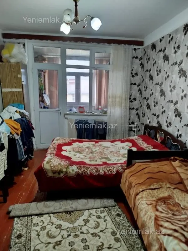 Satılır 3 otaqlı köhnə tikili 80 m²