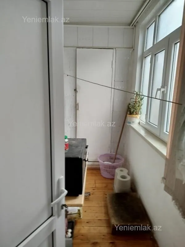 Satılır 3 otaqlı köhnə tikili 80 m²