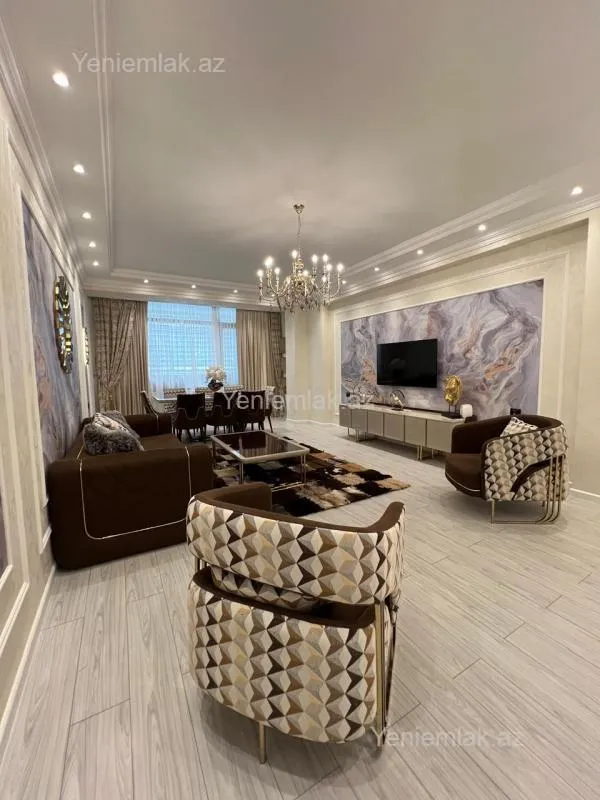 Satılır 3 otaqlı yeni tikili 140 m²