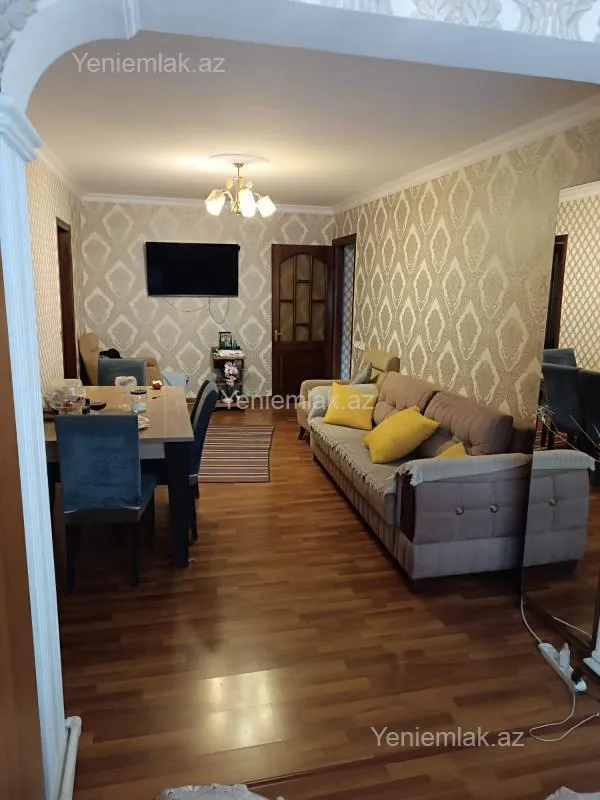 Satılır 2 otaqlı köhnə tikili 50 m²
