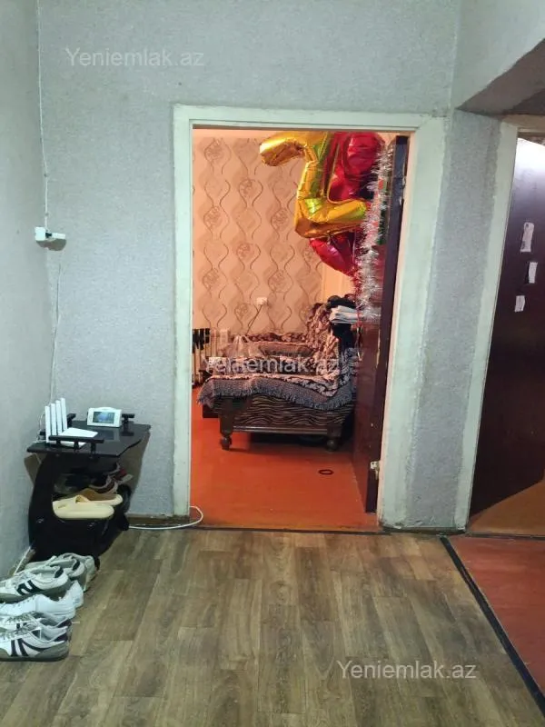 Satılır 3 otaqlı köhnə tikili 72 m²