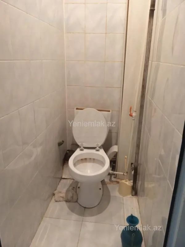 Satılır 3 otaqlı köhnə tikili 72 m²
