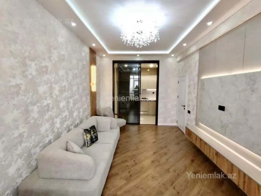 Satılır 3 otaqlı yeni tikili 80 m²