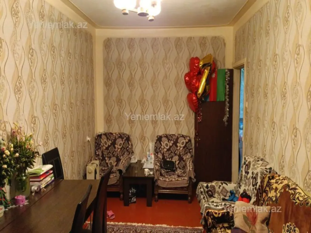 Satılır 3 otaqlı köhnə tikili 75 m²