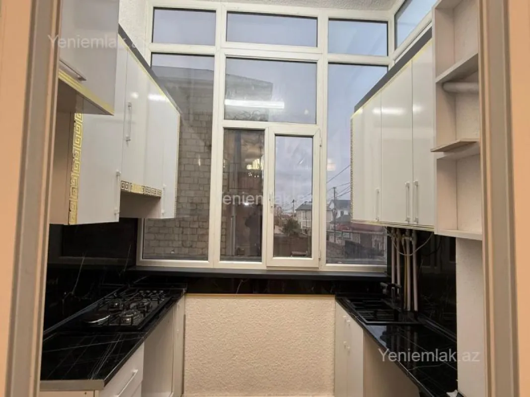 Satılır 3 otaqlı yeni tikili 93 m²