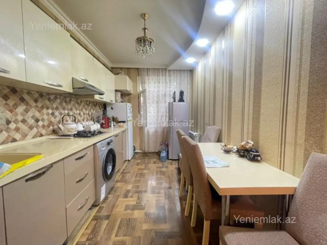 Satılır 3 otaqlı köhnə tikili 72 m²