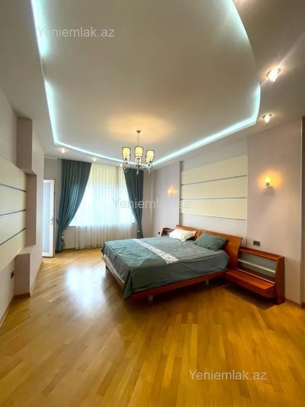 Satılır 3 otaqlı yeni tikili 165 m²