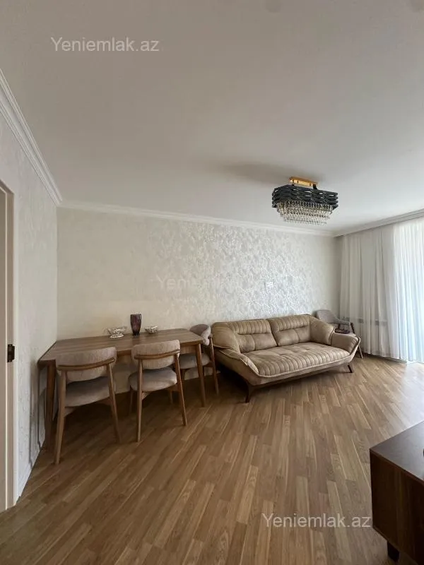 Satılır 2 otaqlı köhnə tikili 50 m²