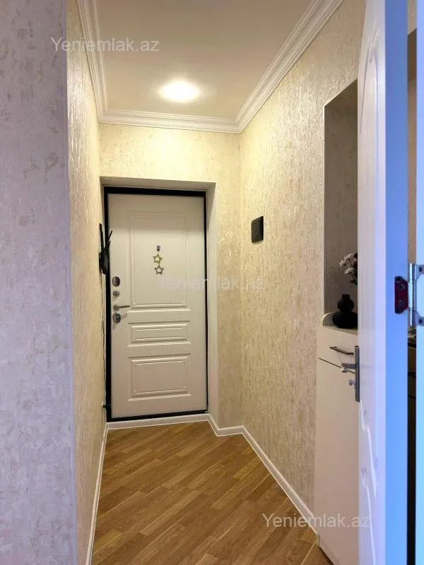 Satılır 2 otaqlı köhnə tikili 50 m²