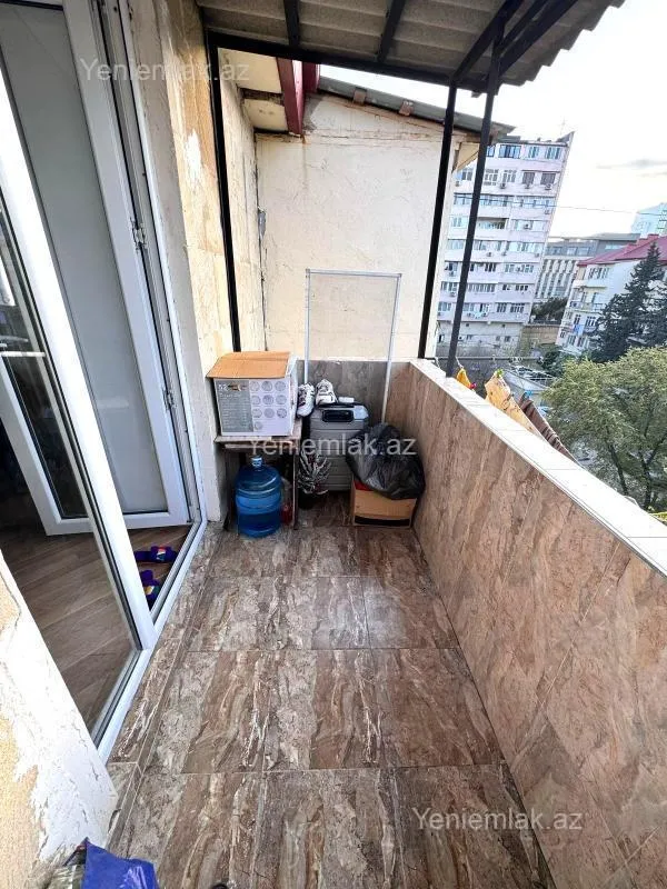 Satılır 2 otaqlı köhnə tikili 50 m²