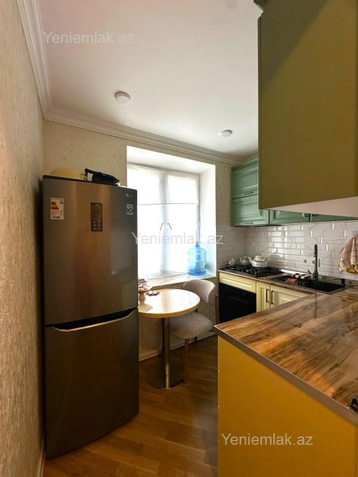 Satılır 2 otaqlı köhnə tikili 50 m²